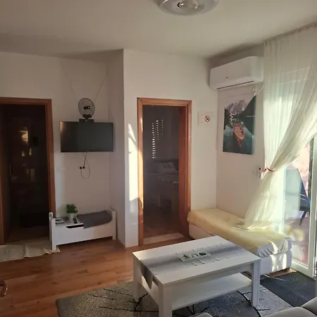 Mirjana Apartman *
