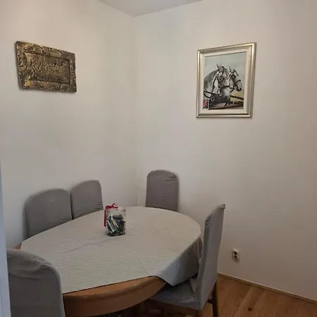 Mirjana Apartman Mlini